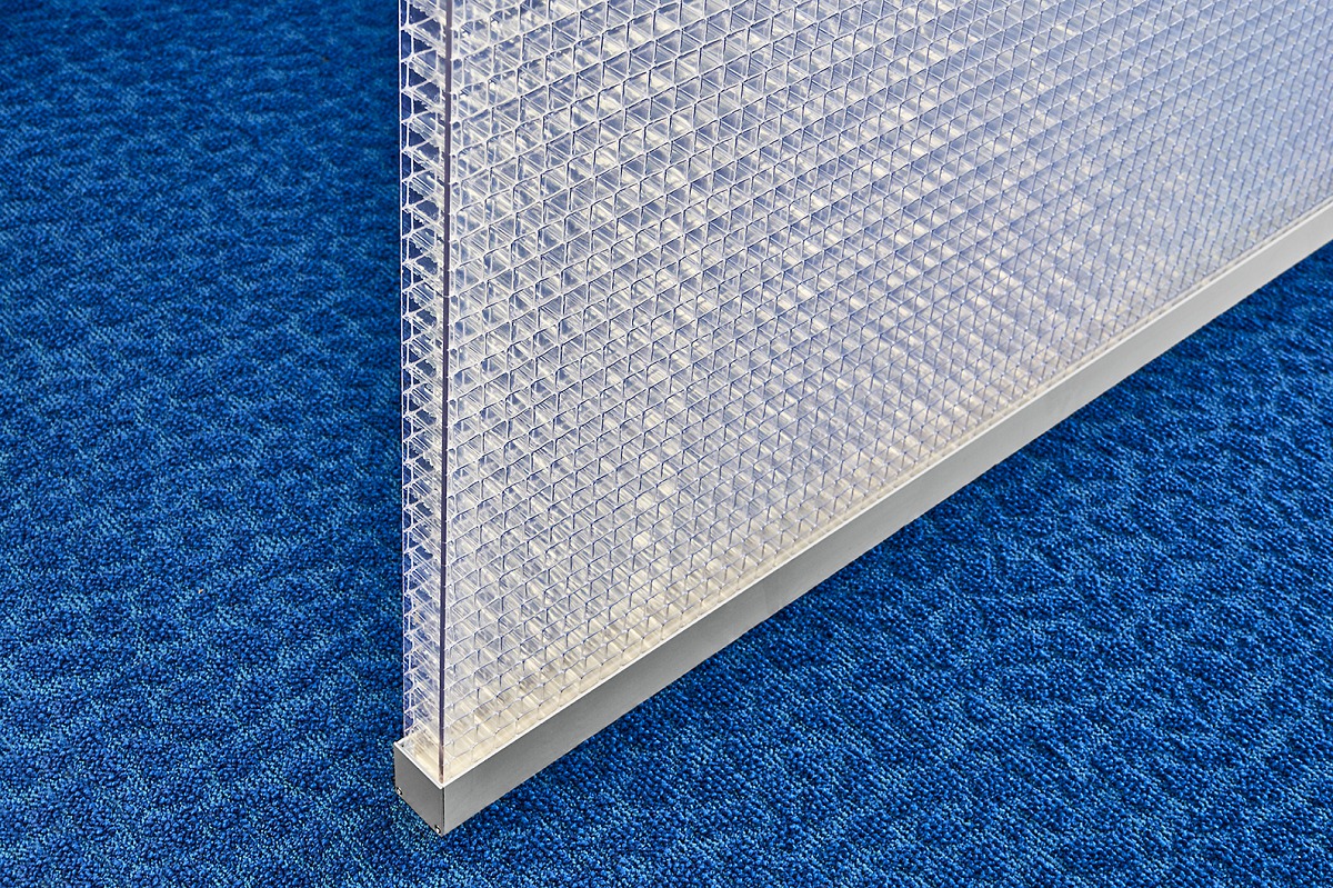 WaveCore Wabe aus glasklarem PET-Kunststoff